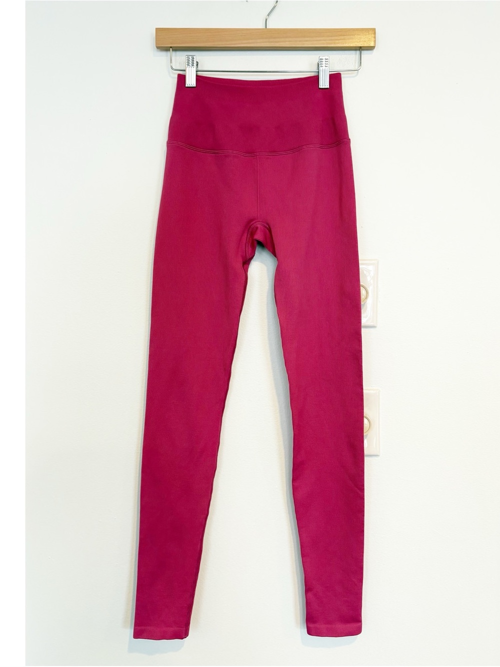 ALO Yoga || High‎ Waist Rib Leggings Compression Pink XS